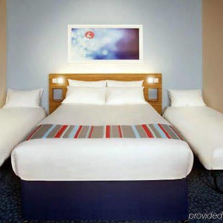 Travelodge Edinburgh Central Waterloo Place Edimburgo Exterior foto