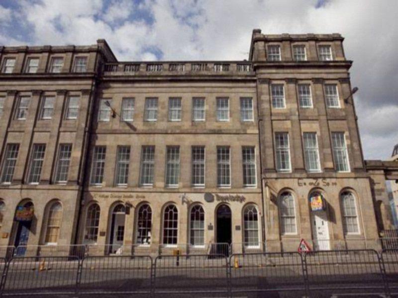 Travelodge Edinburgh Central Waterloo Place Edimburgo Exterior foto
