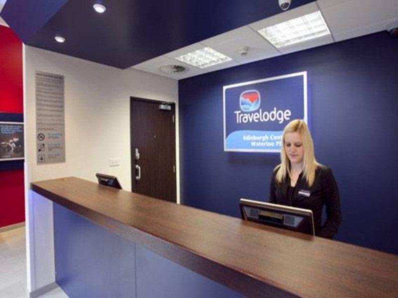 Travelodge Edinburgh Central Waterloo Place Edimburgo Exterior foto